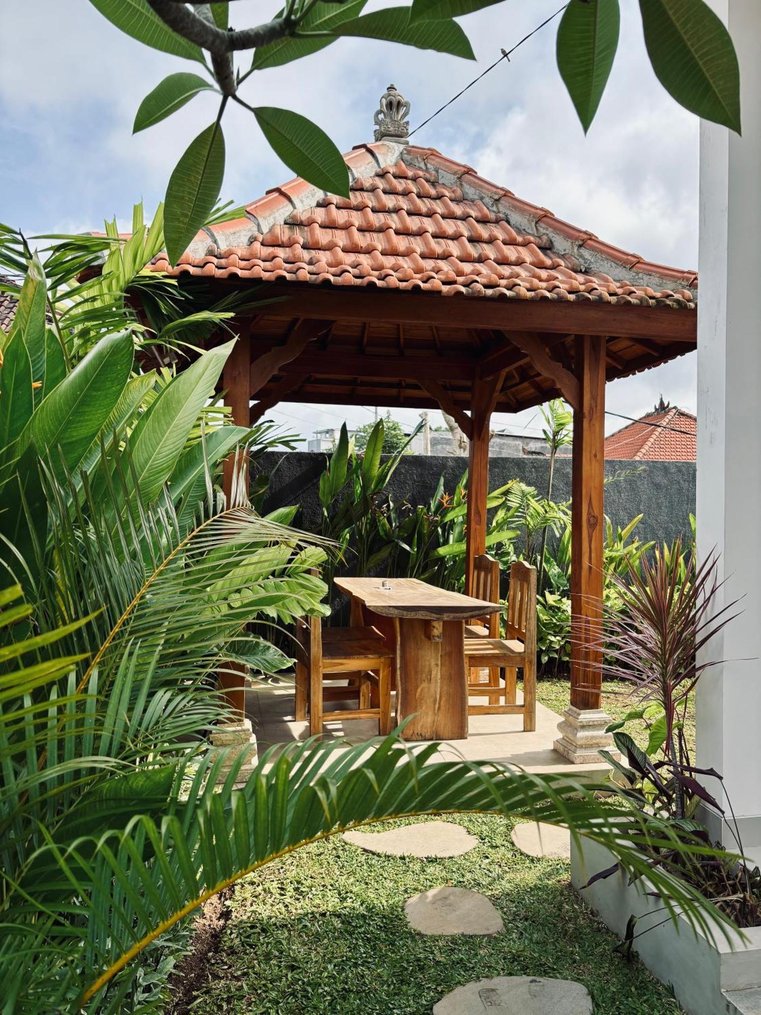 Kampana Homestay Uluwatu Exteriér fotografie